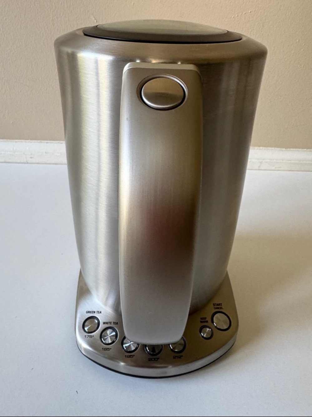 Breville BKE820XL IQ Kettle 7-Cup Electric Kettle Brushes Stainless Steel - Picture 2 of 12